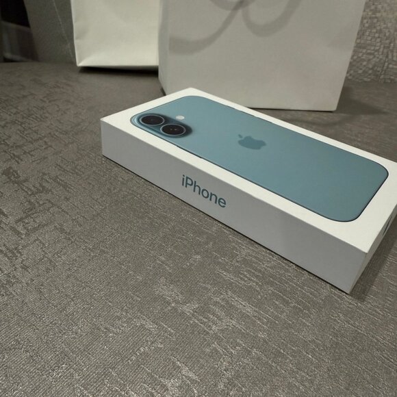 iPhone 16 Empty box only - Picture 3 of 7
